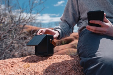 Logotrade Werbegeschenke das Foto: Skywave 12W Solar-Lautsprecher aus RCS recyceltem Kunststoff