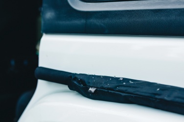 Logotrade Logogeschenke das Foto: Swiss Peak Aware™ Ultra-light manueller 25” Alu Schirm