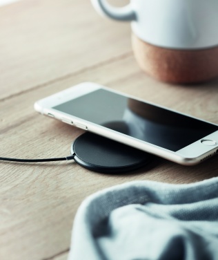 Logotrade Geschäftsgeschenke das Foto: Magnetisches Ladegerät