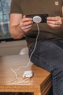 Logotrade corporate gift picture of: 5W magnetic wireless charger
