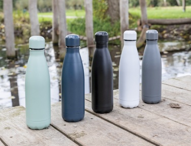 Logotrade corporate gifts photo of: Solid colour vacuum stainless steel bottle 500 ml