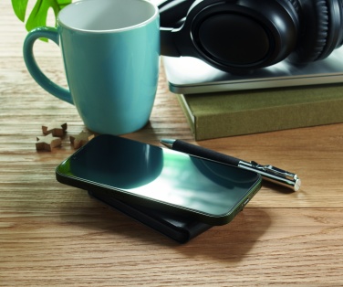 Logotrade corporate gift picture of: Foldable magnetic charger 15W