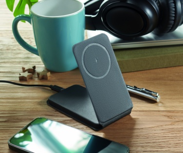 Logo trade promotional gifts image of: Foldable magnetic charger 15W