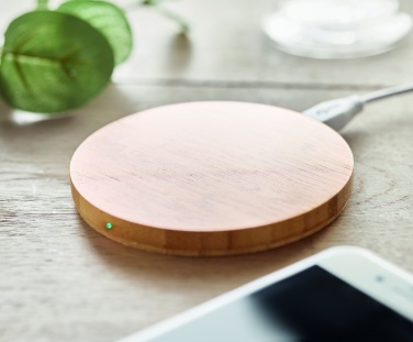 Logo trade promotional giveaways image of: Wireless charger bamboo 10W RUNDO +