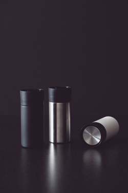 Logotrade firmakingituse foto: VINGA Otis termokruus