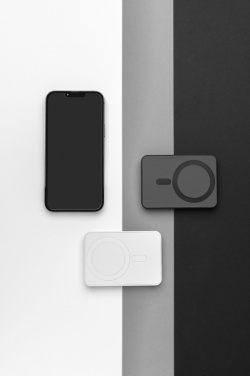 Logo trade firmakingitused foto: Magnetix RCS taaskasutatud plastist 5000 mah magnetjõupank