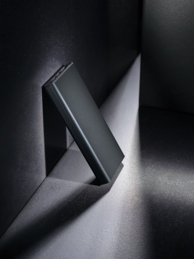 Logo trade meened foto: Terra RCS taaskasutatud 18 W alumiiniumist akupank 10 000 mAh