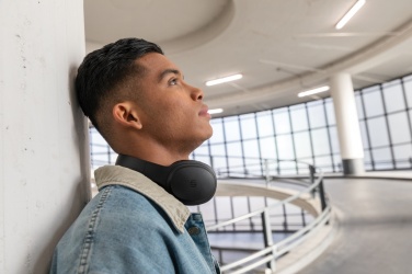 Logo trade ärikingitused foto: Urban Vitamin Belmont juhtmeta kõrvaklapid