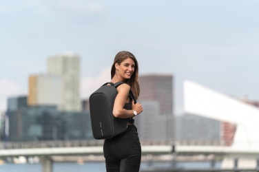 Logo trade firmakingituse pilt: Bobby Hero Väike vargusevastane seljakott