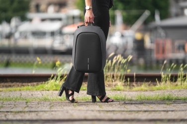 Logo trade firmakingi pilt: Bobby Hero Väike vargusevastane seljakott