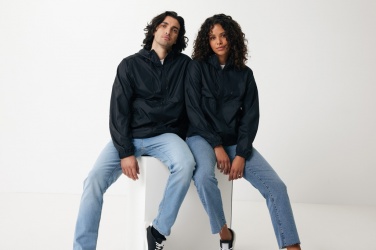 Logotrade meened pilt: Iqoniq Logani taaskasutatud polüestrist tuulejope