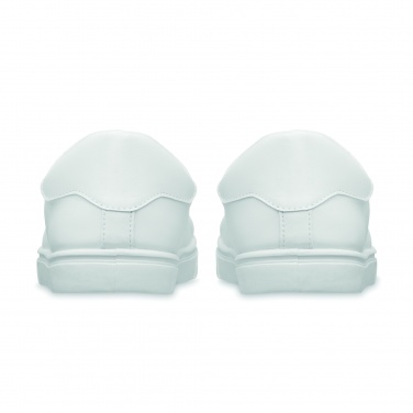 Logo trade ärikingituse pilt: PU suuruses 47 tossud