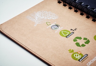 Logo trade reklaamtoote pilt: A5 männipuu GROWNOTEBOOK™