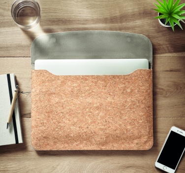 Logo trade firmakingi pilt: Korgist sülearvutikoti magnetklapp