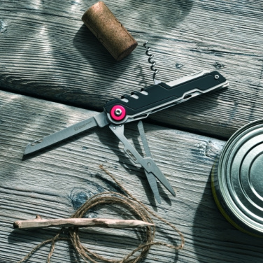 Logotrade ärikingi foto: Multifunktsionaalne tööriist PELAT