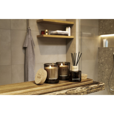 Logotrade firmakingituse foto: Woooshi lõhnaküünla rohelised ürdid