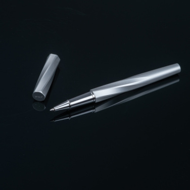 Logotrade ärikingituse foto: MoLu messingist tindipliiats Praia Grande