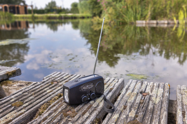 Logotrade meened pilt: RescueWave RCS taaskasutatud plastist hädaabiraadio