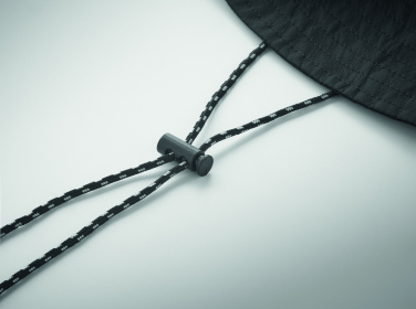 Logotrade firmakingi foto: LANIN veekindel kalamehe müts