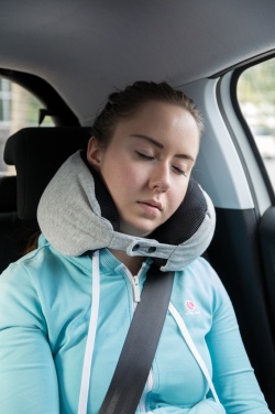 Logotrade mainostuotet kuva: Deluxe-matkatyyny, sis. Mikrohelmiä