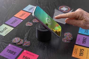 Logotrade mainoslahja ja liikelahja kuva: Magpulse RCS -3 W kaiutin, kierrätysmuovia, magneettipidike