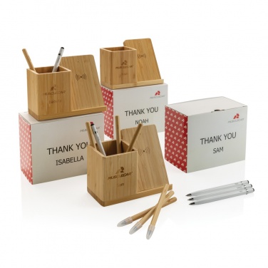 Logotrade dovana nuotrauka: Calgary bambuko 10W belaidis įkroviklis