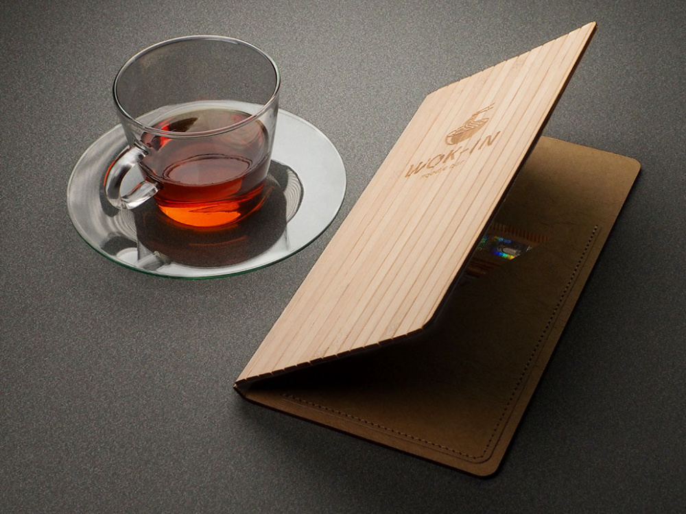 Лого трейд бизнес-подарки фото: Холдер для счёта 1205145