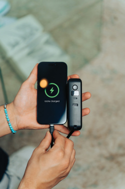 Логотрейд бизнес-подарки картинка: Urban Vitamin Eureka гибридный GANcharger 10000 мАч внешний аккумулятор 65 Вт