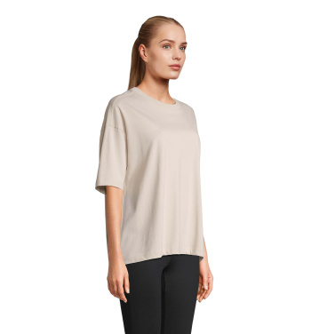 Лого трейд бизнес-подарки фото: BOXY WOMEN T-SHIRT OVERSIZE