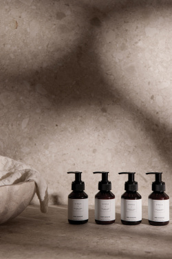 Лого трейд бизнес-подарки фото: Подарочный набор для ухода за телом и руками VINGA x TGL