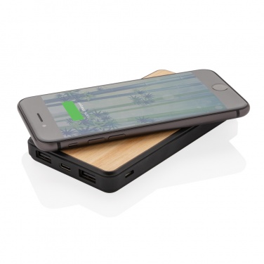 Logotrade profilreklam bild: 8.000 mAh powerbank m. trådlös laddning RCS plast