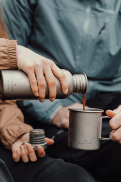 Logotrade profilprodukter bild: Nordic Drift Trail Light Titanium vattenflaska 600 ml